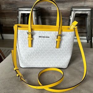 Michael Kors Jet Set Travel Extra-Small Logo Top-Zip Tote Bag white/citrus